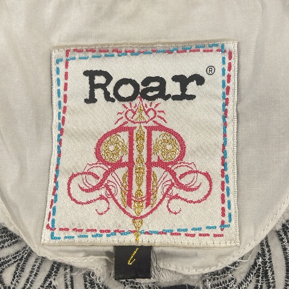 ROAR Embroidered Gray Long Sleeve Women’s Shirt - Size L - - Picture 10 of 15